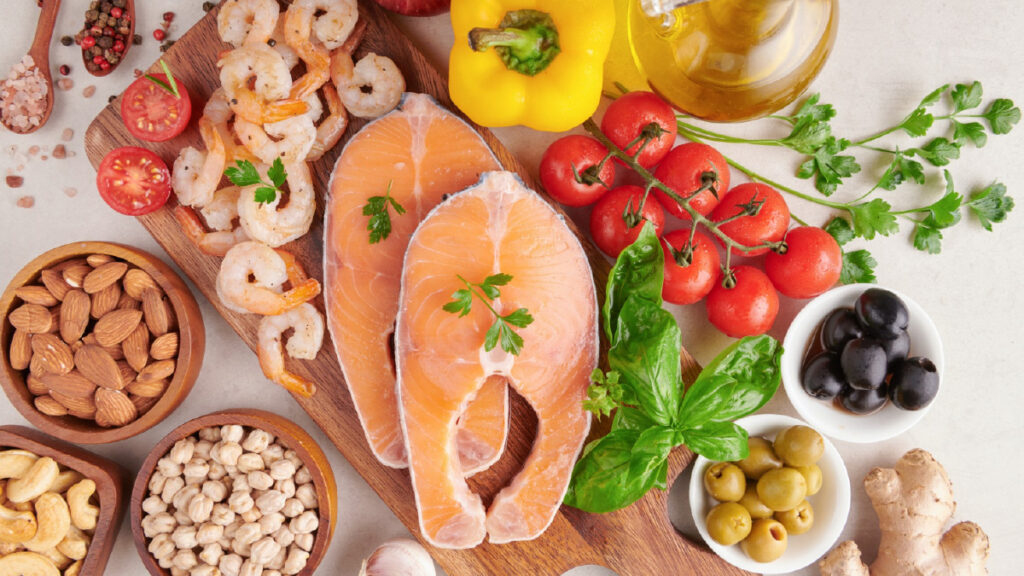 โรคหลอดเลือดหัวใจกินอะไรดี? อาหารช่วยดูแลหัวใจและลดไขมันในเลือด