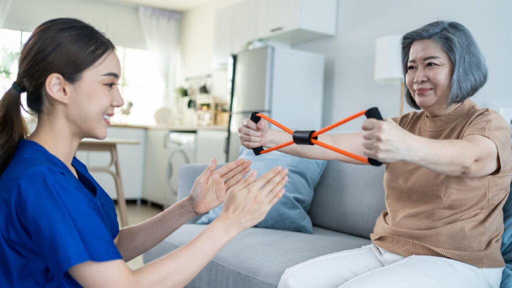 ฟื้นฟูหลัง Stroke อย่างไร? เพิ่มโอกาสกลับมาใช้ชีวิตได้ใกล้ปกติ