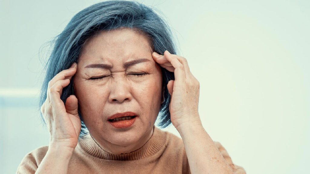 TIA คืออะไร? โรคหลอดเลือดสมองชั่วคราว อาการหายเองได้แต่เสี่ยง Stroke