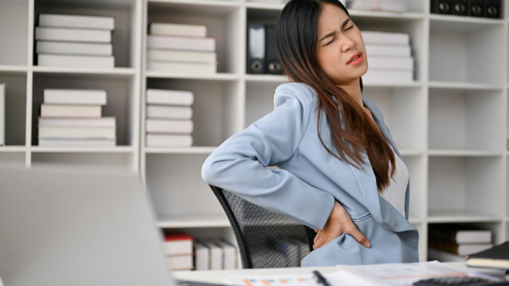 Office Syndrome มีอาการอะไรบ้าง? นอกจากปวดคอ บ่า ไหล่