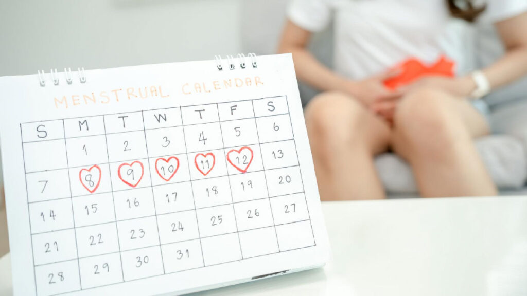 ประจำเดือนมา 2 รอบใน 1 เดือน เกิดจากอะไร? ผิดปกติไหม
